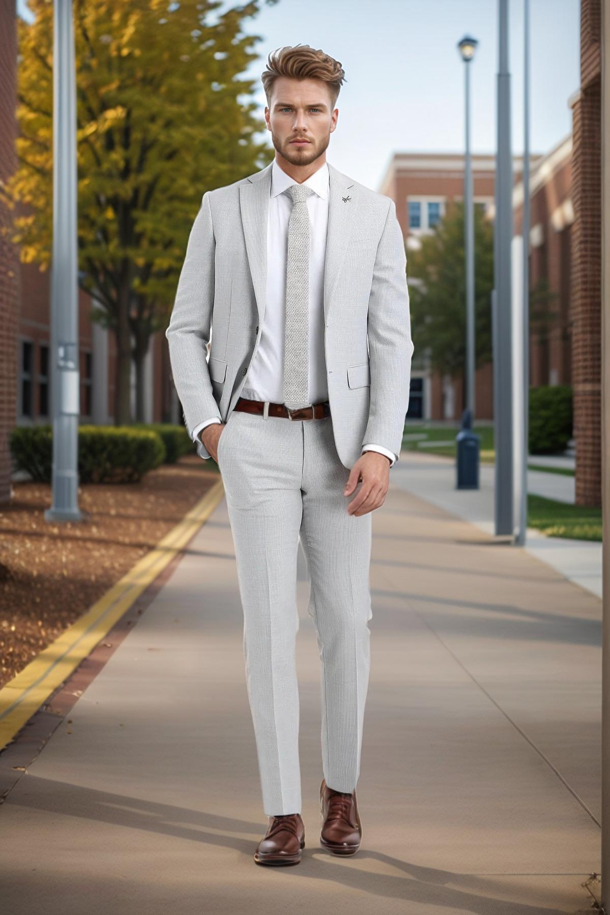 Refined White Suit The Essence of Elegant Simplicity